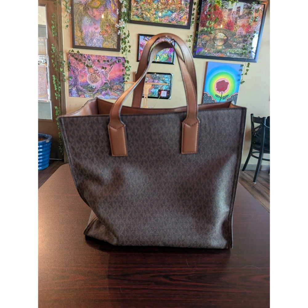 Michael Kors Large  Kenly Leather Shoulder Tote Satchel Crossbody Brown - Picture 2 of 7